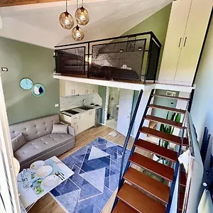 Alvin House , Shkodra Albanien